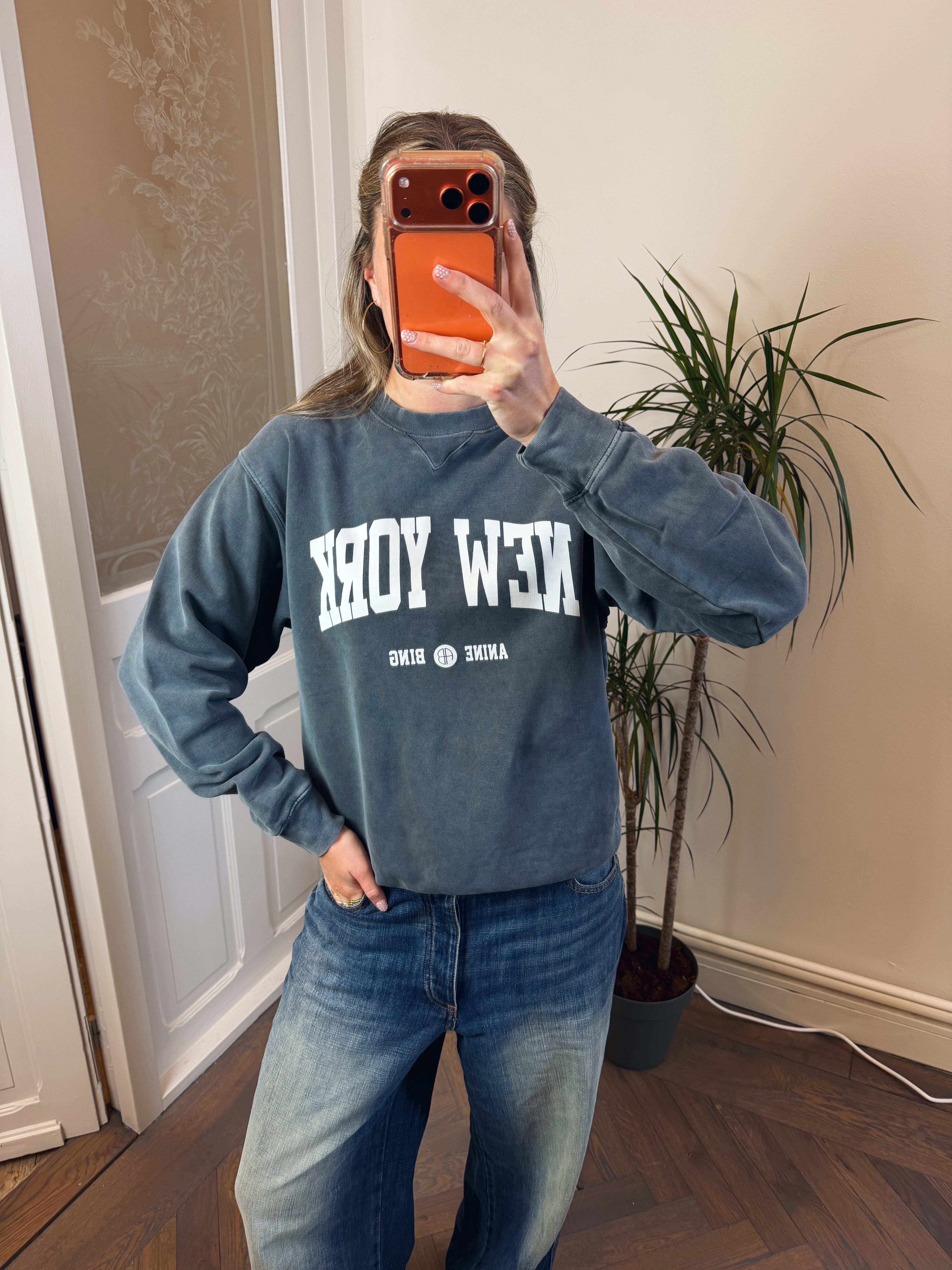 Anine Bing ‘NEW YORK’ sweater